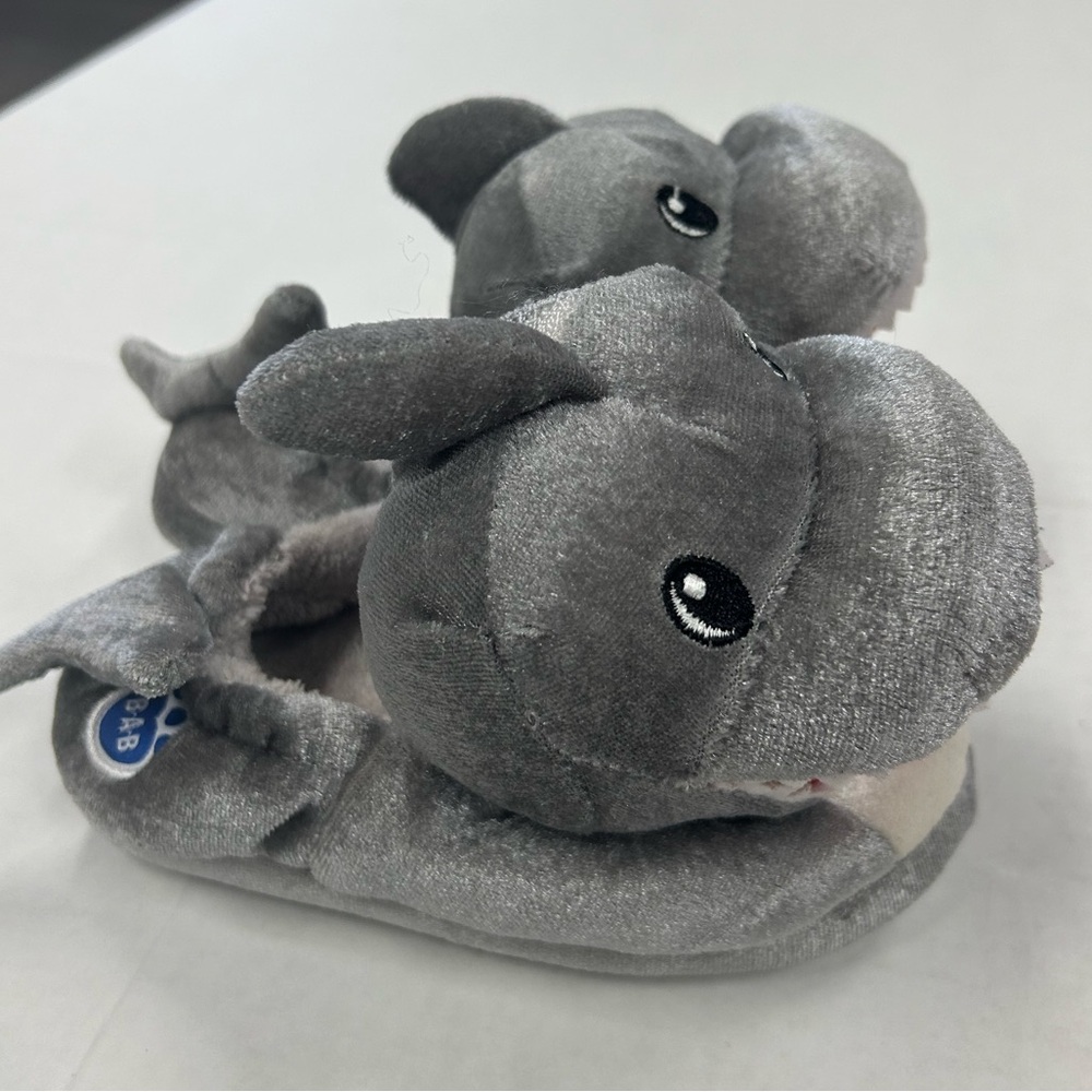 NWOT! Build-A-Bear Gray Shark Plush Slippers Unisex. Size 10-11